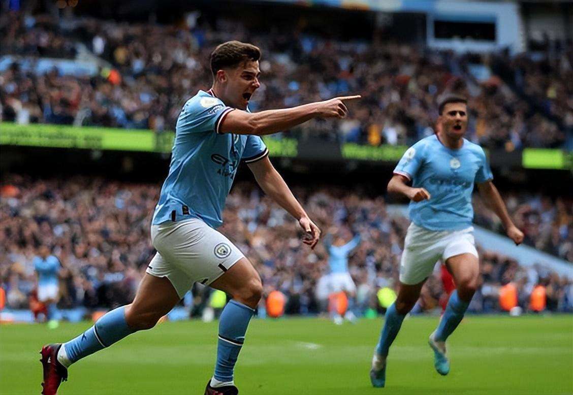 卡拉格向萨拉赫致歉：若惹你不高兴了我道歉，但你也得守规矩