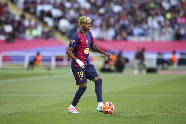 埃基蒂克：我们值得这场胜利，很开心打入我的国家队首球（埃基蒂克：配得上这场胜利，国家队处子球让我很开心）