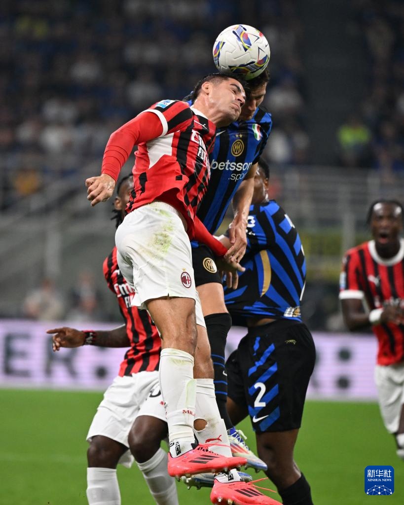 记者：拜仁将于明年一月开始与凯恩谈续约（消息称，拜仁将于明年1月启动与凯恩的续约谈判）