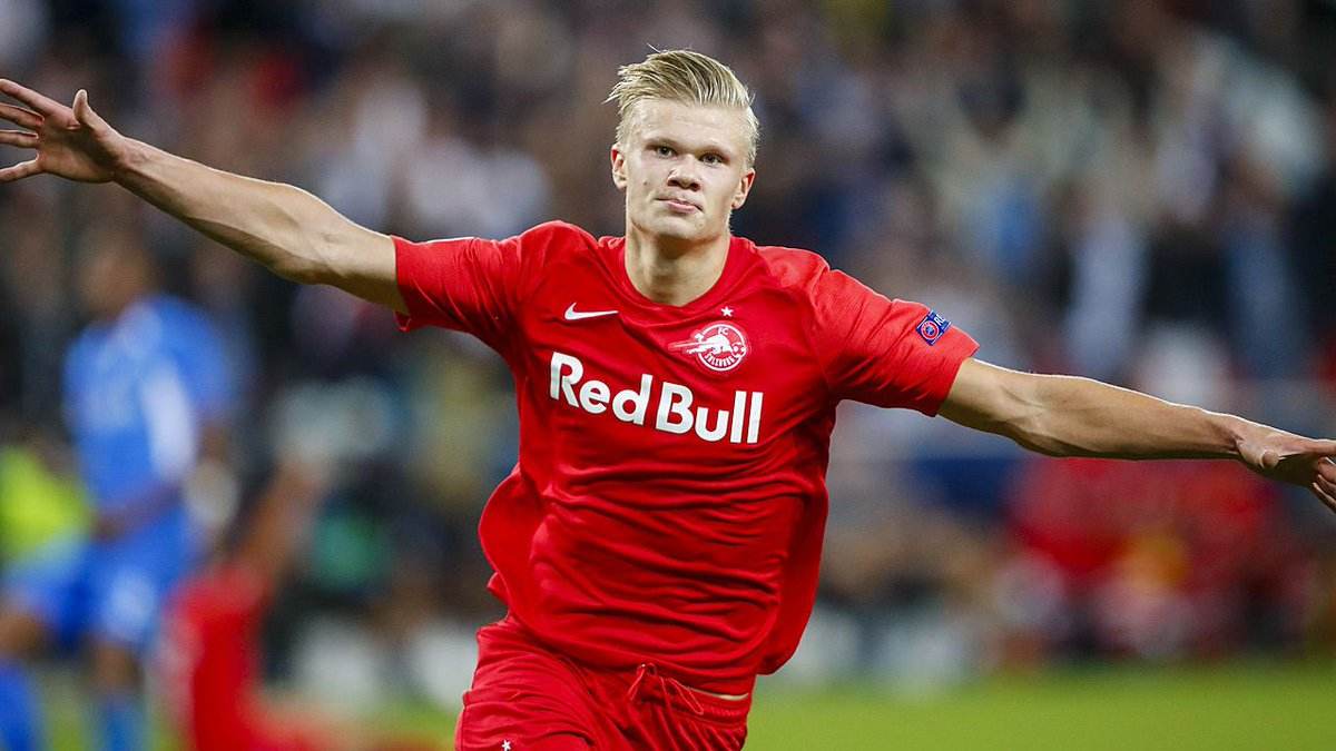 博格巴投资全球首支现代化专业赛驼队，成为其股东和大使（博格巴入股全球首支现代化职业赛驼队，出任形象大使）