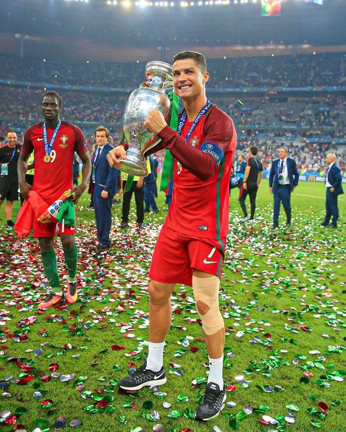 来自转会市场的报道：尤文图斯太子爷被很多俱乐部盯上了（转会风声：尤文太子爷成多队追逐目标）