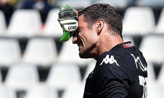 国乒8比1横扫日本队实现三连冠，林诗栋2-1胜张本智和哽咽致谢