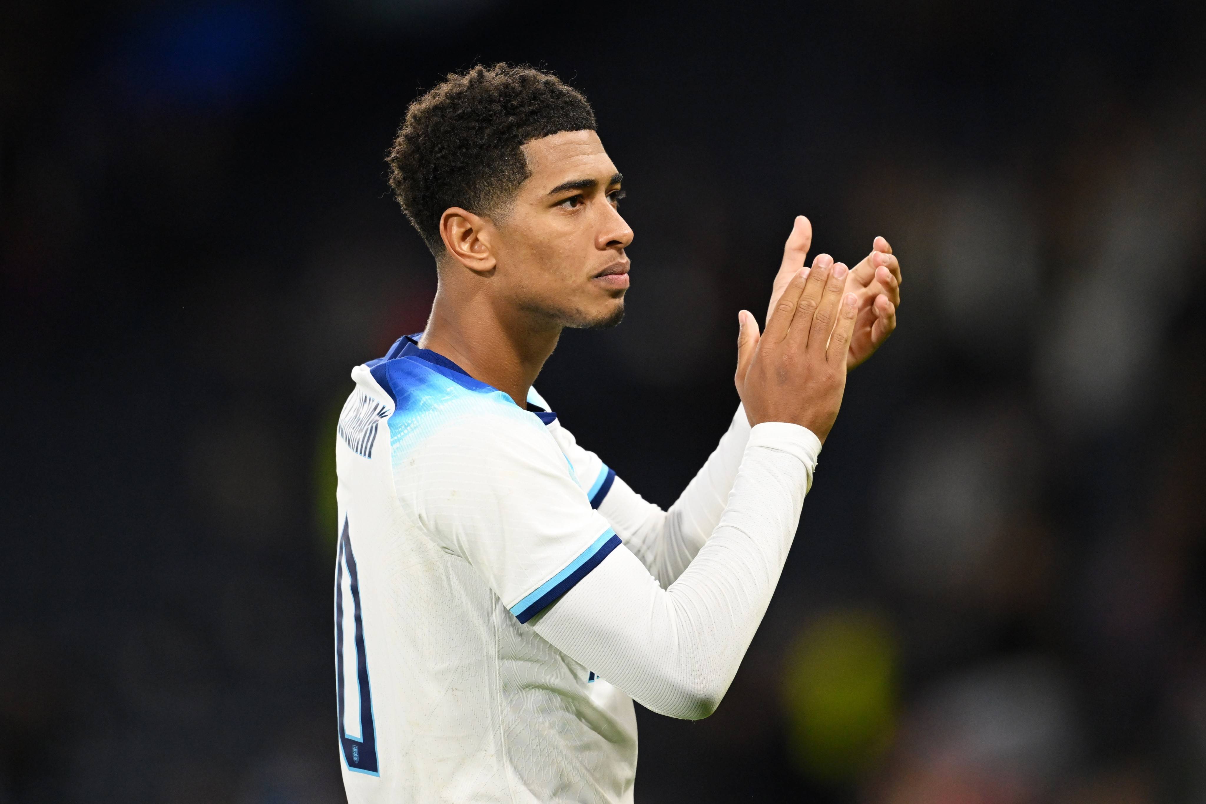 CBA收视率暴涨，外援主宰胜负？名嘴给出独特观点，潜力赛引争议（CBA收视飙升，外援左右胜负？名嘴抛出新解读，潜力赛掀争议）