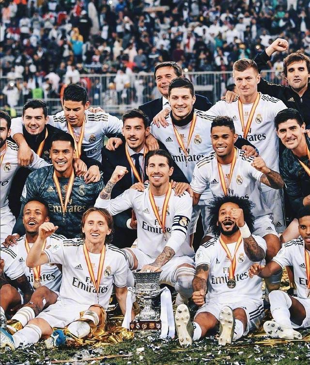 霍伊伦：我想进球，但我是团队型球员，球队获胜最重要（霍伊伦：想进球，但更看重团队，赢球最关键）