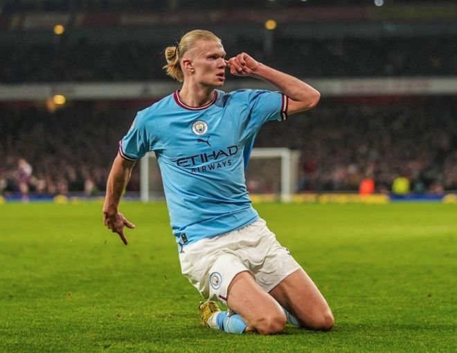 德容：难道我非要去英超才能证明自己的价值吗？我不这么认为（德容：无需赴英超也能证明自己）