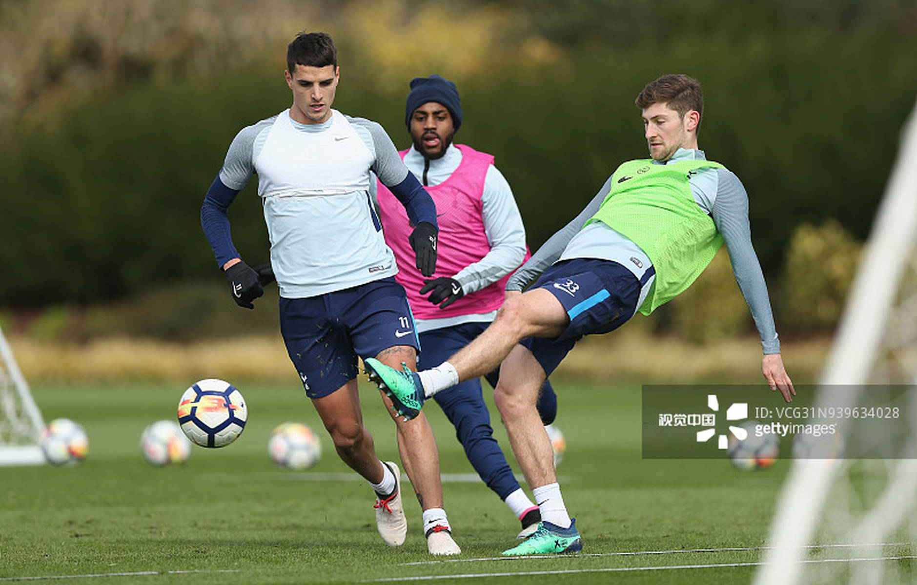 阿斯顿维拉英超前5轮不胜，现四连胜登顶英超第3（从前五轮不胜到四连胜，阿斯顿维拉跃居英超第三）