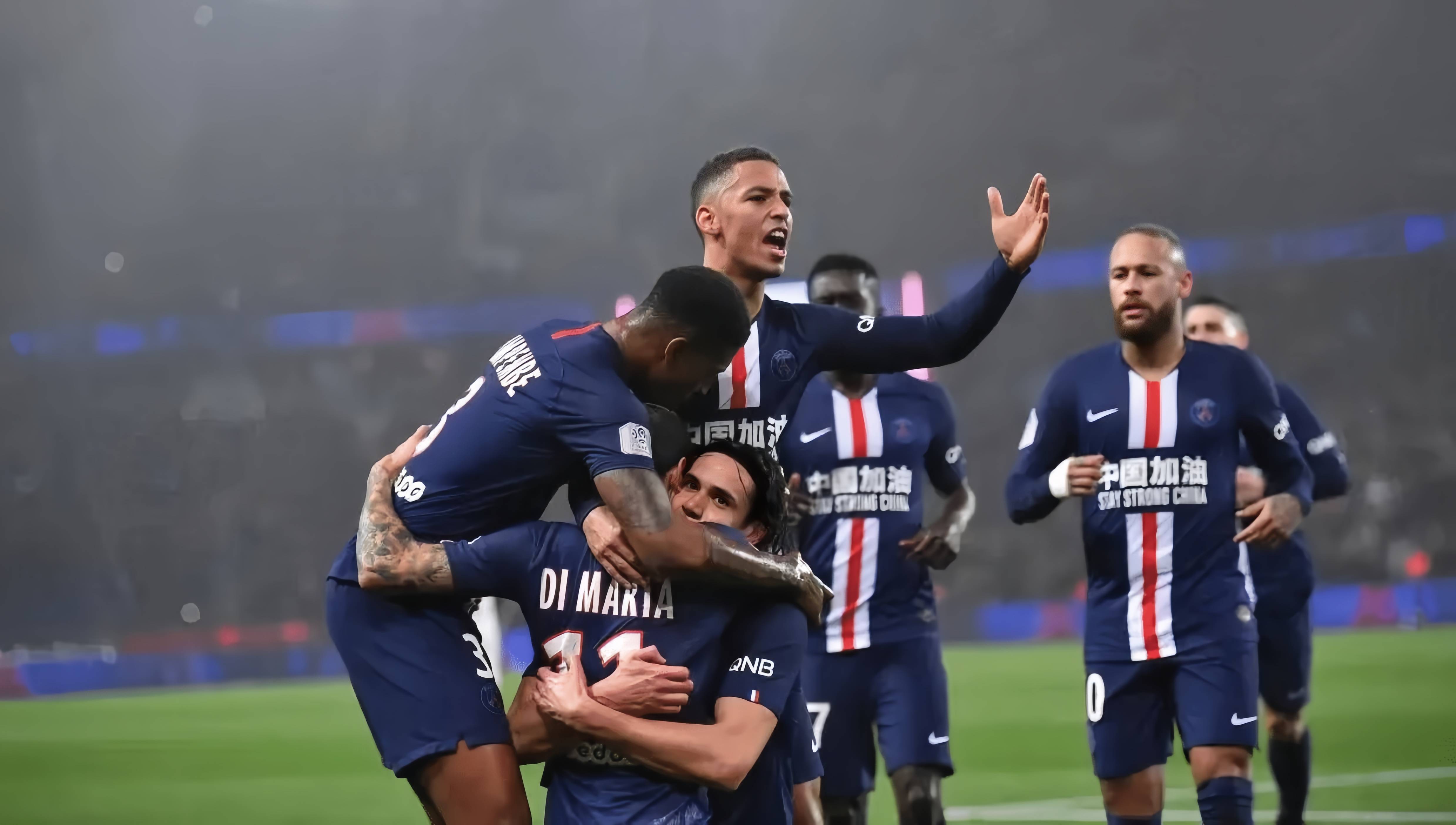 足球国足青训成果显现，小将成多队抢手货（国足青训见成效 多队竞逐潜力新星）