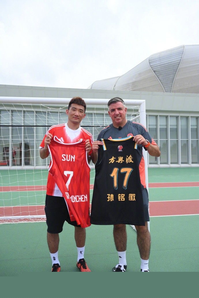 尴尬，阿隆索执教皇马的欧冠战绩是2019年索拉里之后最差（阿隆索率皇马欧冠成绩创2019年索拉里以来新低）