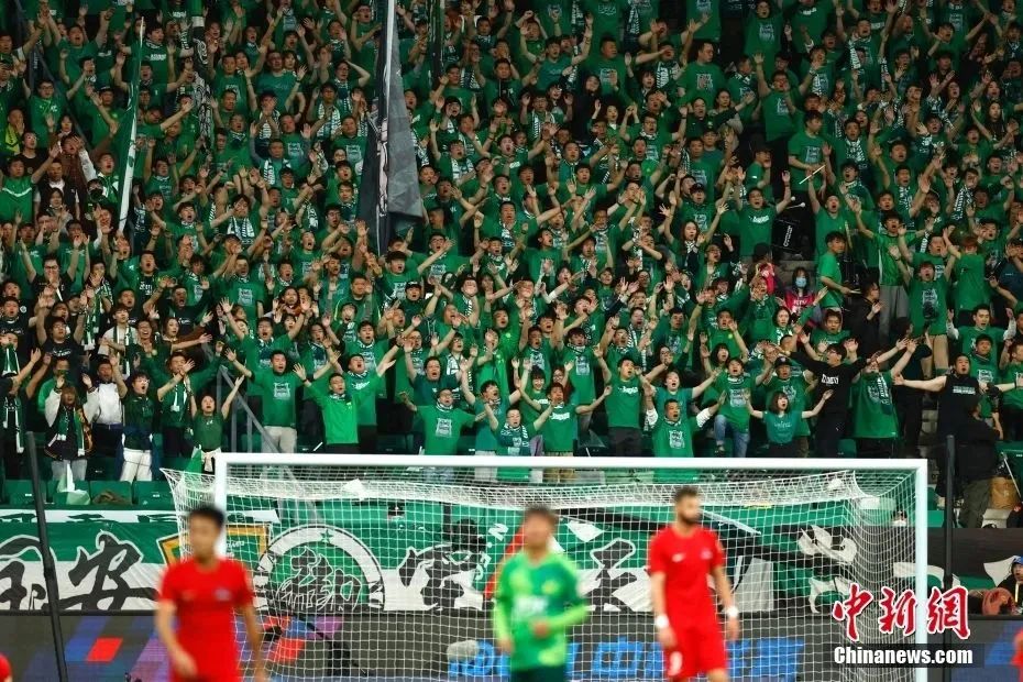 里弗斯：字母哥不会随队前往底特律，格林明天接受MRI检查